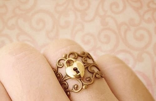 submissivedancer:  If ever I should belong to someone again in a way in which requires a collar I would prefer this. This is beautiful and sweet and something I would cherish 