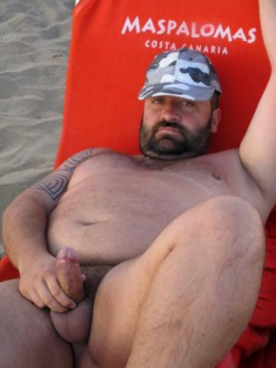 fuckyeahdaddies:  Loads of Daddies at Fuck Yeah Daddies. Click Here to Follow Fuck Yeah Daddies.  Viva Maspalomas     