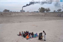 mzzna:  . وفي العلم حياة: طلاب أفغان في مخيم خارج كابول ❤️ . 