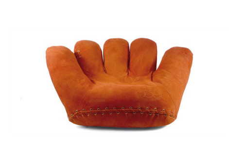 Jonathan de Pas, Donato d'Urbino and Paolo Lomazzi. armchair Joe, 1970. Leather. &quot;A chair that 