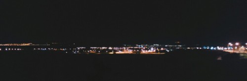 aureat:  nothing prettier than a cold city at 2am