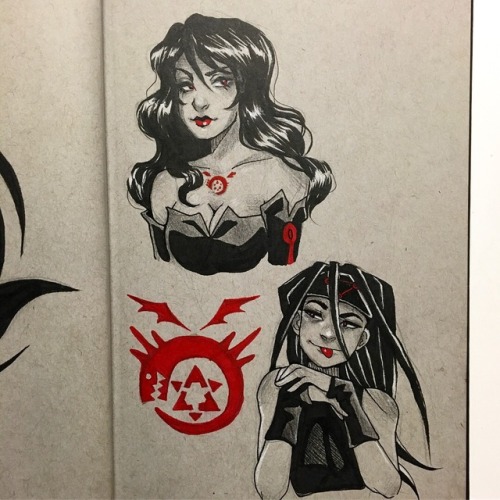 Sketchbook stuff from my instagram: kyattoi