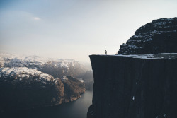 definitelydope:Crossing Borders, Johannes Hulsch