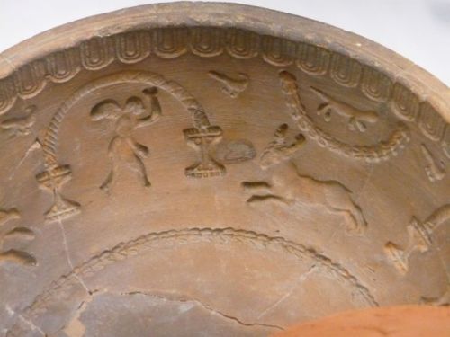 Roman bowl with animal figures * Romano-Germanic museum, Cologne, November 2017