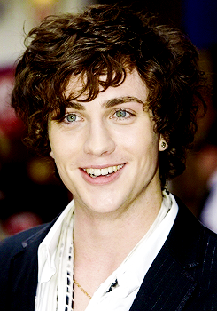  Aaron Johnson » Angus Thongs and Perfect Snogging premiere (2008) 