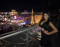 vegasselfie:  Let’s get the party started 😜 by liana__lika https://t.co/nYeJyVTSWT   They are as big as the High Roller