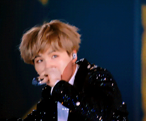 YOONGI IDOL LOVE YOURSELF FUKUOKA DOME Cr. Namuspromised For @sugajimin