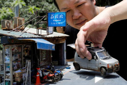 the-miniature-world:See more on Taiwanese Artist Recreates Realistic Japanese Life in the 80’s Minia