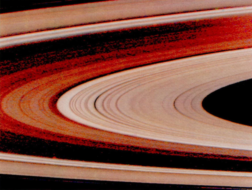humanoidhistory:The rings of Saturn, observed by the Voyager 1 space probe in 1980.