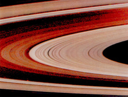 humanoidhistory:The rings of Saturn, observed by the Voyager 1 space probe in 1980. (NASA)
