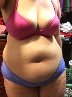 biglegwoman:  Overflowing my bra and panties.