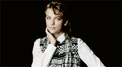 newromantis:“At 24 I decided that my life is enough for me, and I stopped looking for some other pie