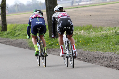 womenscycling: Loes Gunnewijk and Chantal Blaak in the final move, Energiewacht Tour Stage 5 via ORI