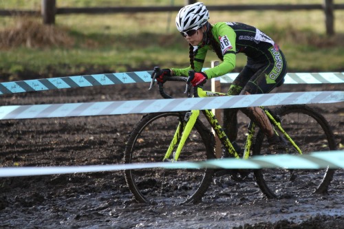 fabtronicamera: 29-30 NOV. 2014＠Rapha野辺山CX月刊 野辺山女子: 相野田静香選手 ver. 三つ編みシクロクロッサーな一人。お話したことないので実態は不明ですけど