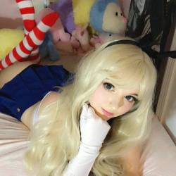 pinkcrabpuff:  You can buy shimakaze fansigns