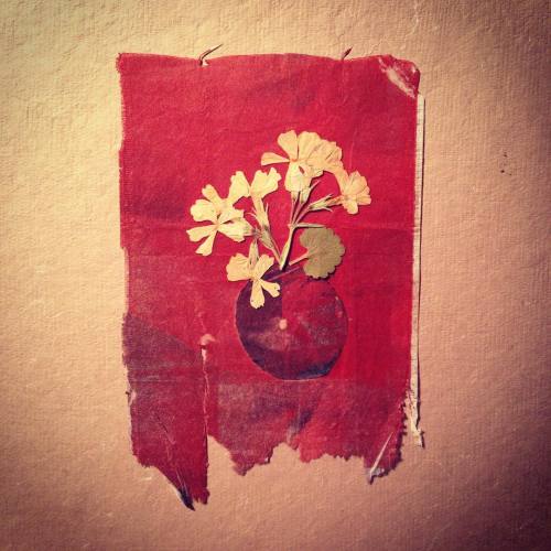 363 days of tea. Day 223. #recycled #teabag #art #monoprint #pressedflowers #centerpiece