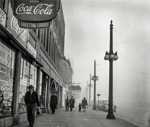 The Fog (Chicago. Early afternoon. December, 1942)