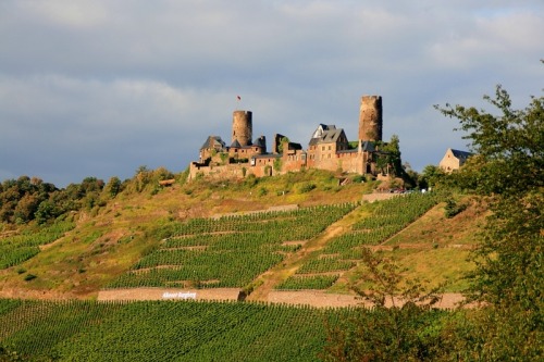 (via Castle Thurant, a photo from Rheinland-Pfalz, West | TrekEarth)Alken, Rhineland-Palatinate, Ger