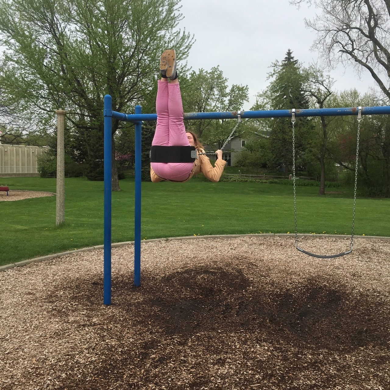 pooka1970:  alexinspankingland:  Swinging at the park :3  You are soooooo cute! 