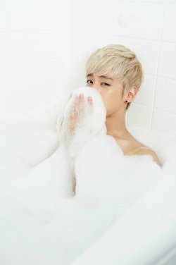 chinkoheartschinko:  yumyumasianhunks:  yum yum Asian hunks. check out my blog  Chunji of Teen Top for ‘TEEN TOP CLASS’ 