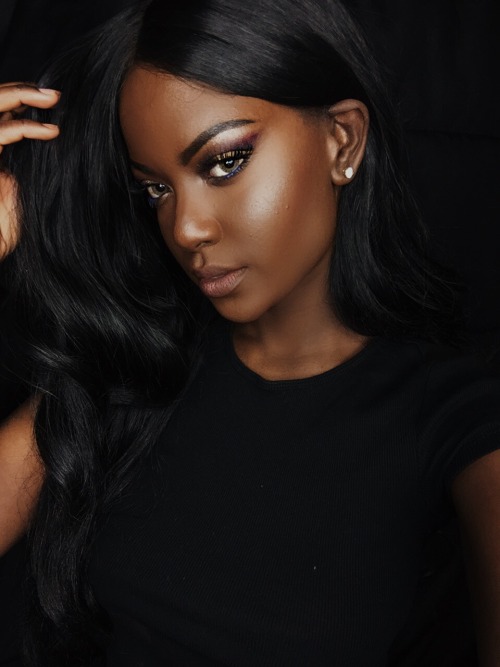 thefakerihanna: How can you not love chocolate skin ✨