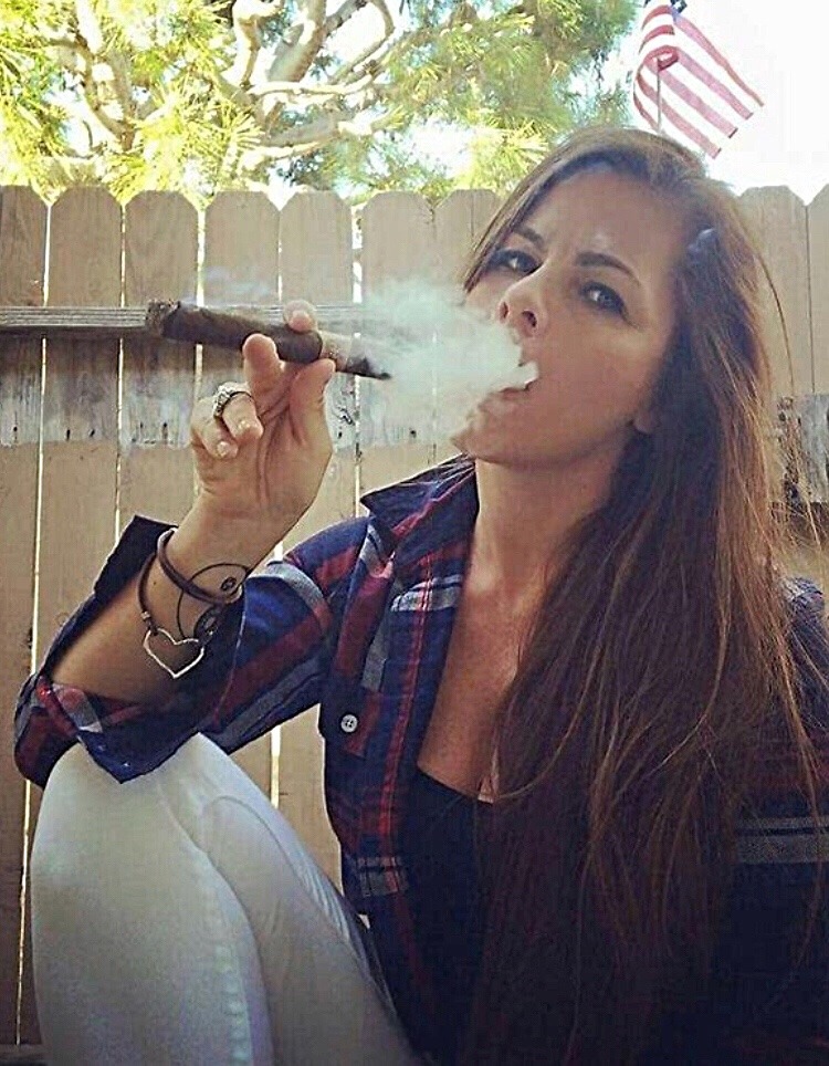 Cigar Babes