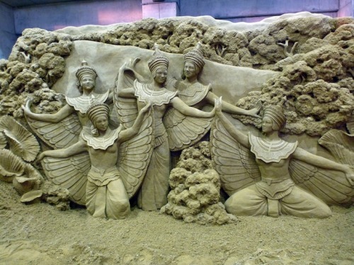 Porn Pics archiemcphee:  These awesome sand sculptures