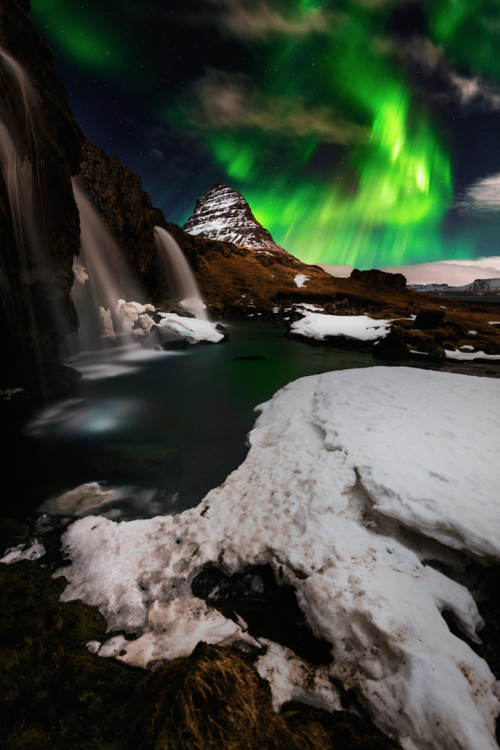 mymodernmet:  On a trip to Iceland, Spain-based adult photos