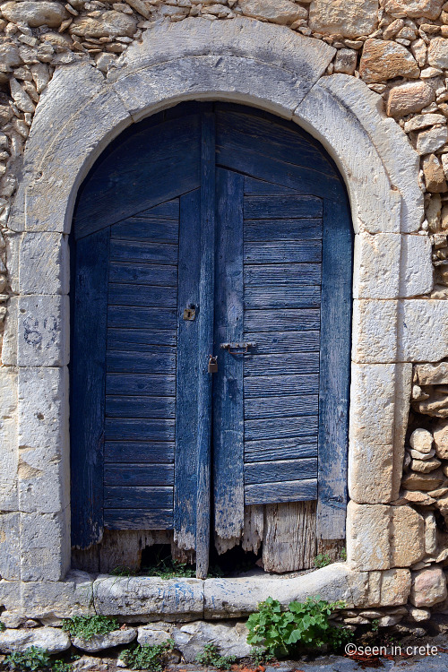 The blue door