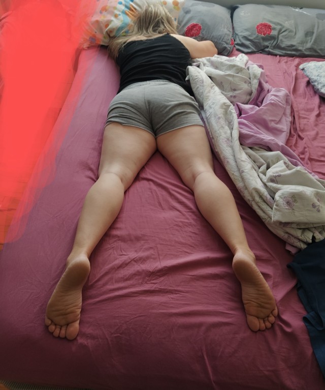 sek007:Karım uyurken anlık foto