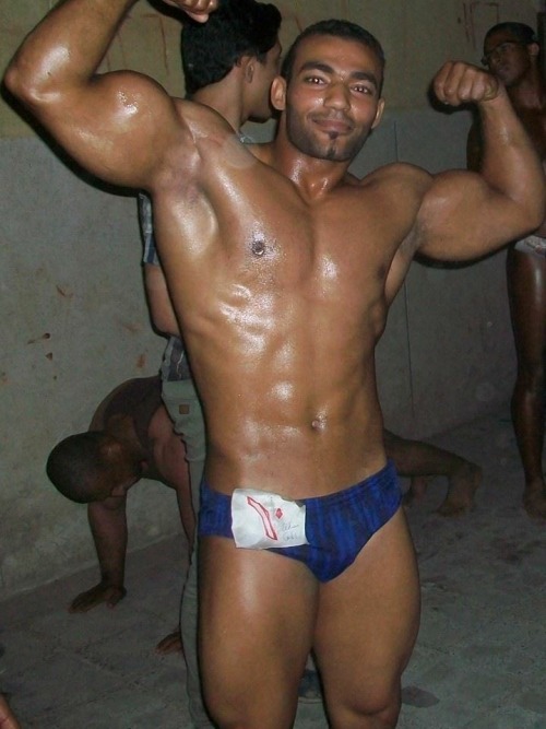 arabfitnessgods: arabmenpits: Egyptian sweaty Muscle guy! Egyptian muscle god