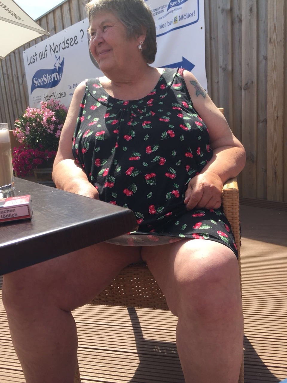 bbwfan2:  …wenn bloß meine - sogar jüngere - Fettsau nur ein Bruchteil so geil