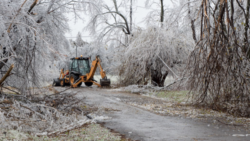 tornadotitans:Photos from the ice storm from this past weekend. All pics are from the El Reno, OK ar