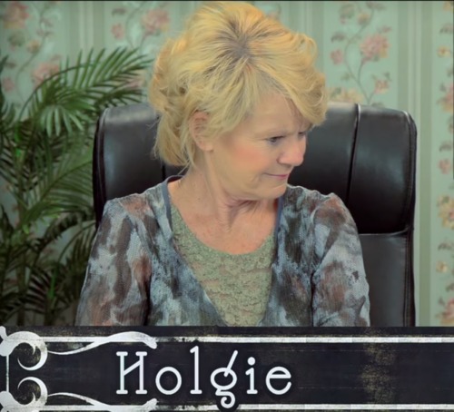 Yep that’s right, Holgie from the Elders REACT YouTube series is a contestant on this season o