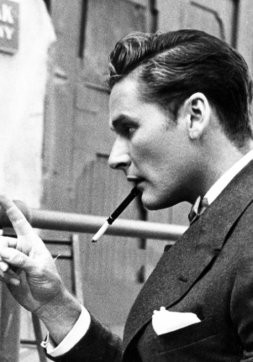 Errol Flynn, candid.