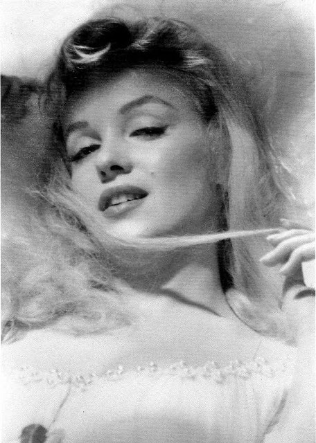 miss-vanilla:Marilyn Monroe by Jack Cardiff, 1956.