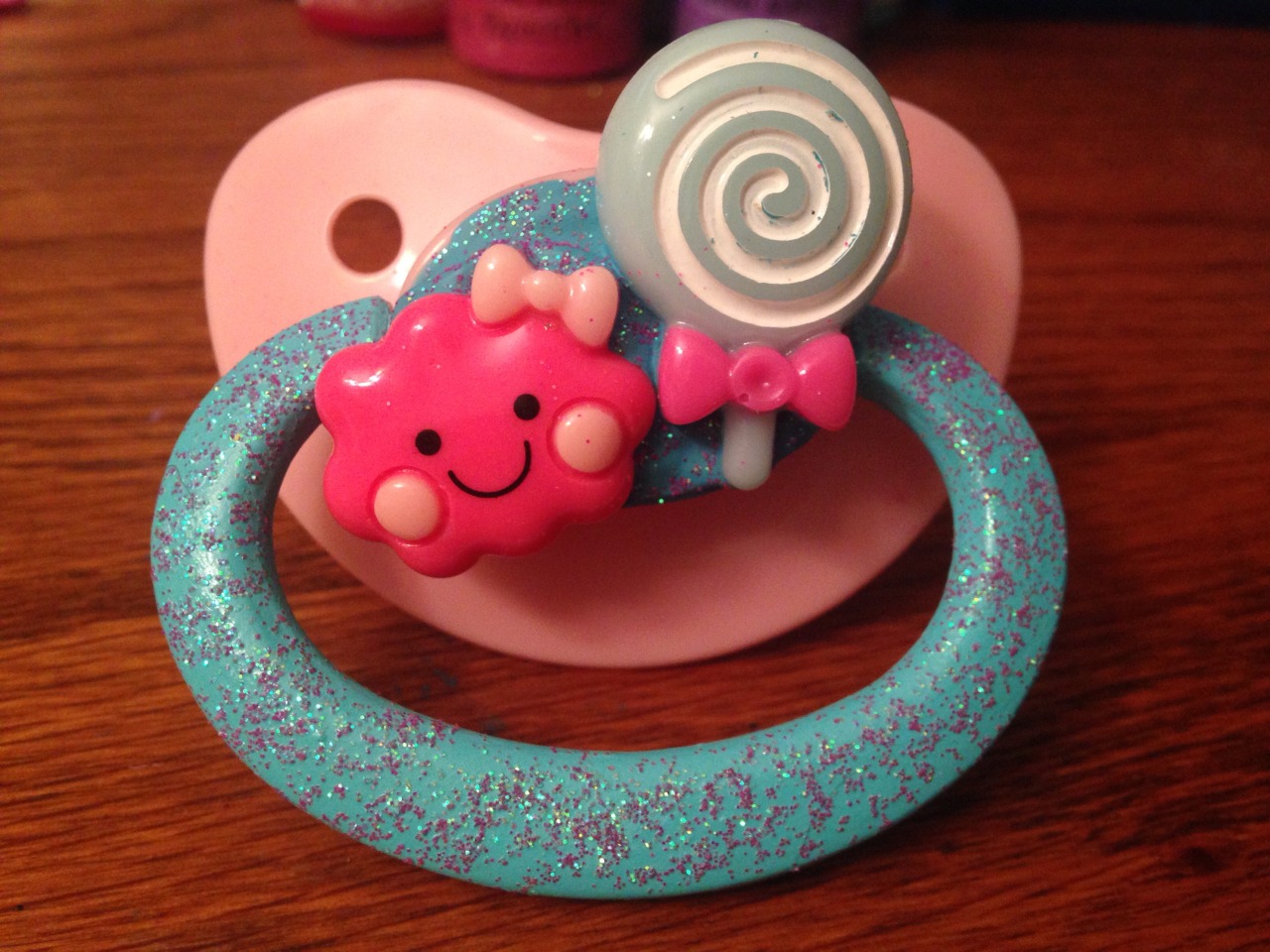 littlebabybigplaypen:  I hope you like these! 🙈🎀  (www.littlebabyBigPlaypen.storenvy.com)