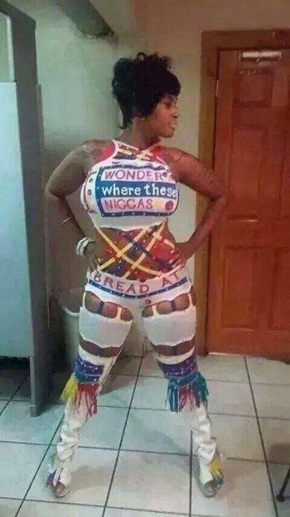 savvygooner:yoafricanuncle:She dressed like the head rodeo...