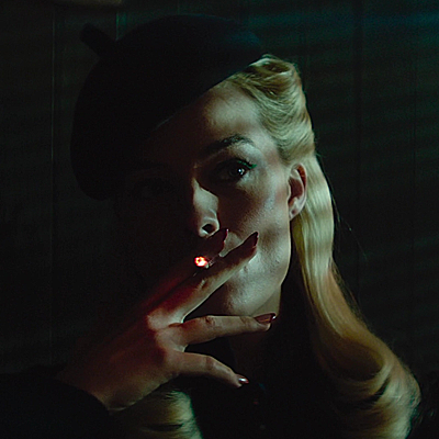 margot robbie cigarette