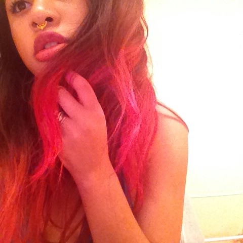 missinyouu:  I have extra pink hair now