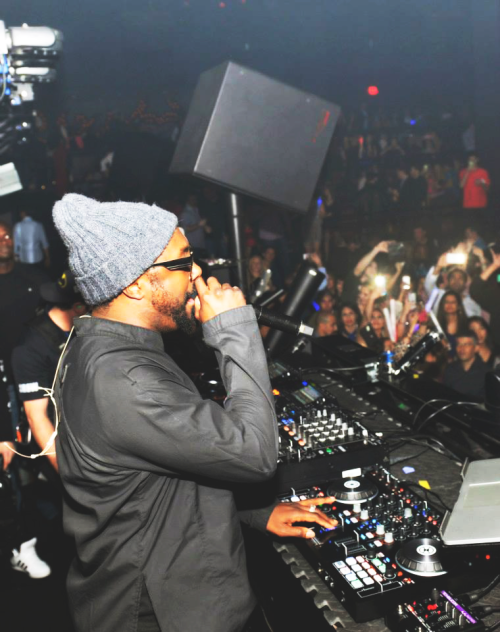 will.i.am performing at The Light Vegas {2/2} 