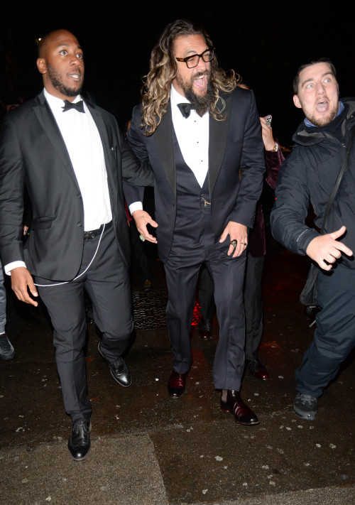 Jason Momoa being a goof for the paparazzi leaving No Time To Die premiere.September 29, 2021