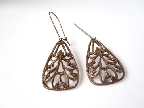 e-pic:  NEW ITEMS LISTED: 100% all natural brass earrings, nickel and lead free. I made these eco-friendly counterparts to my other pieces because I had received inquiries about a greener style of jewelry, so here you have them! Currently available in