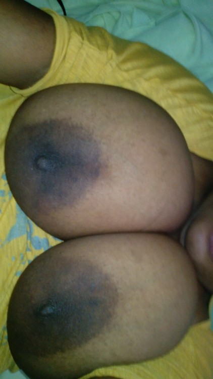calidadkate:  #my nipple very hard