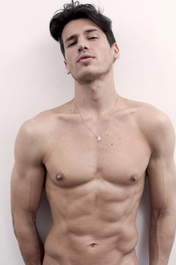 jacobbellicouse:  Bruno Endler by Cristiano Madureira