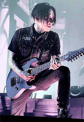 Ricky Singing Porcelain ( X )