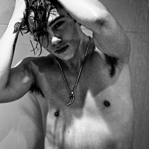 hotfamous-men:  George Shelley