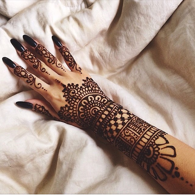 Indian/Arabic Random Henna Design: Photo