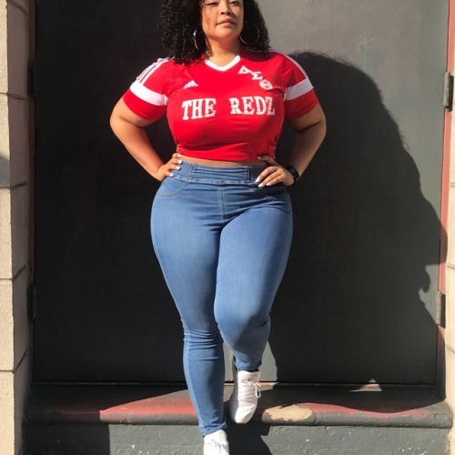 billboard9:One sexy ass Delta