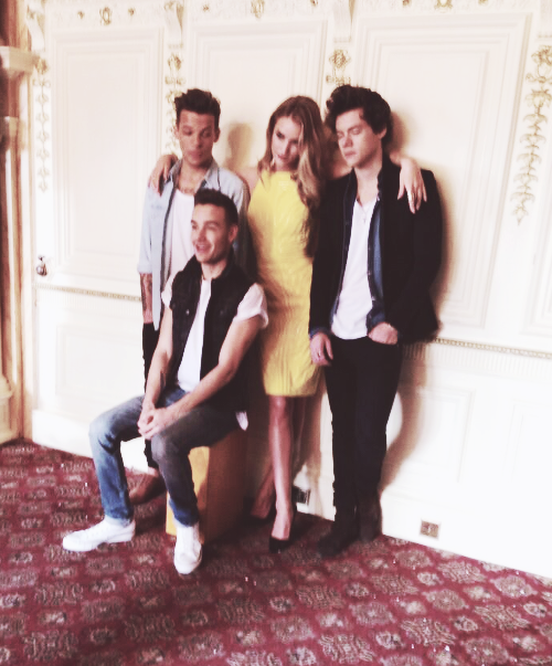 vs-angelwings:  dailyonedirection: Louis, Liam and Harry at a photoshoot and interview with Rosie Huntington-Whiteley today  omg so much perfection in one photo